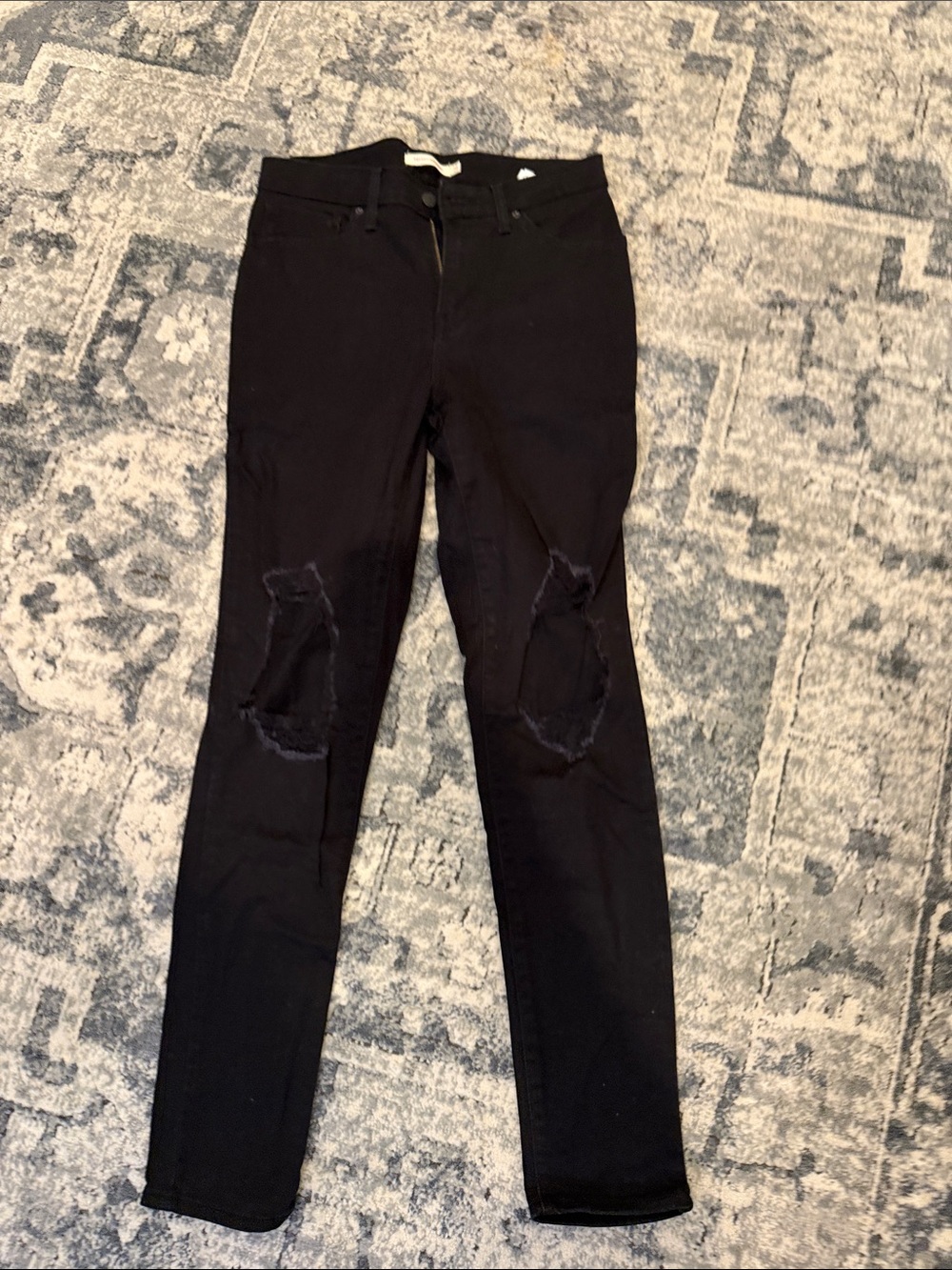 Black skinny Levi’s